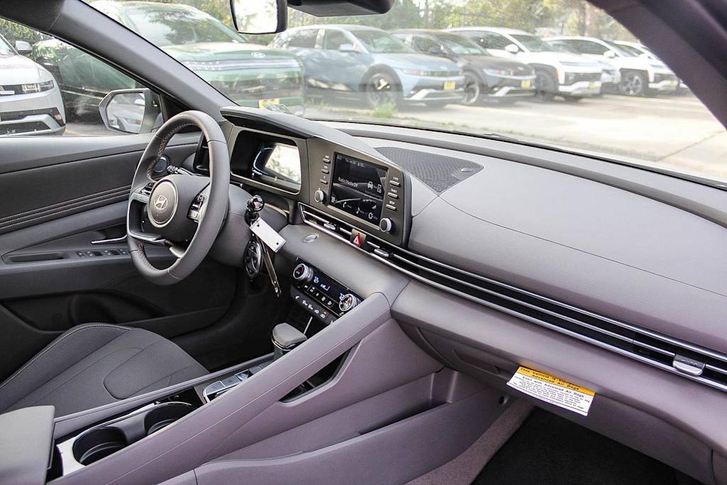 Thumbnail: 2026 Hyundai Elantra - 12