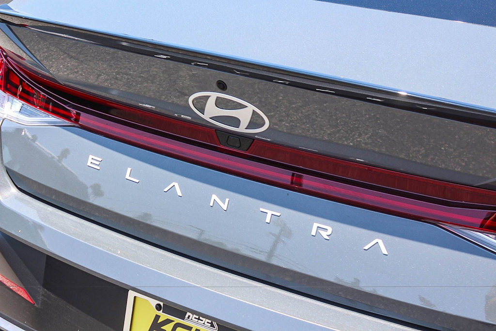 Thumbnail: 2026 Hyundai Elantra - 6