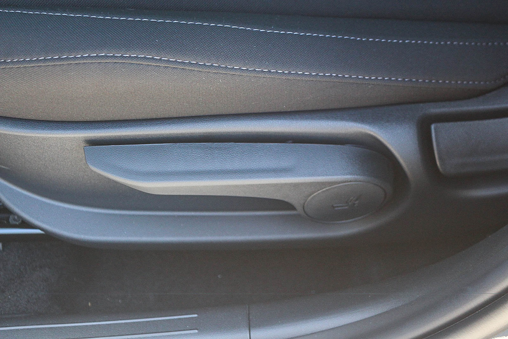 Thumbnail: 2026 Hyundai Elantra - 25