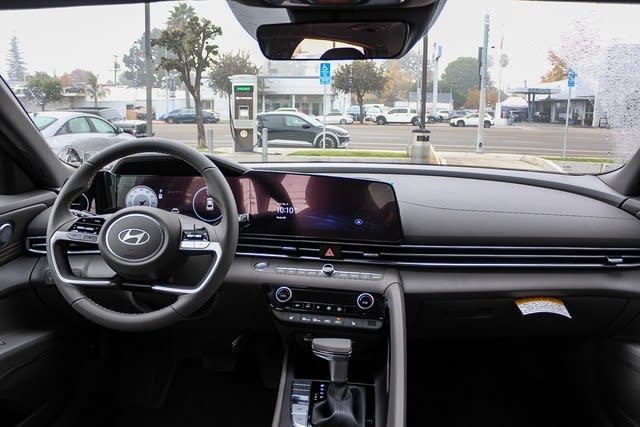 Thumbnail: 2025 Hyundai Elantra - 2