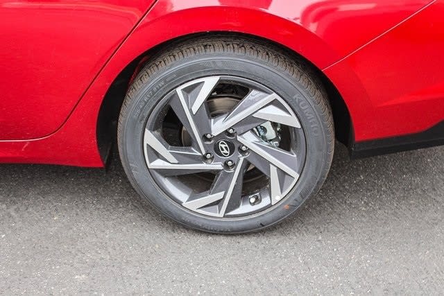 Thumbnail: 2025 Hyundai Elantra - 6