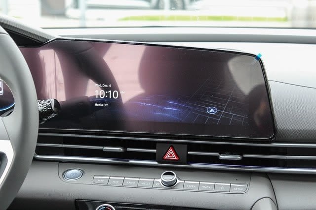 Thumbnail: 2025 Hyundai Elantra - 23