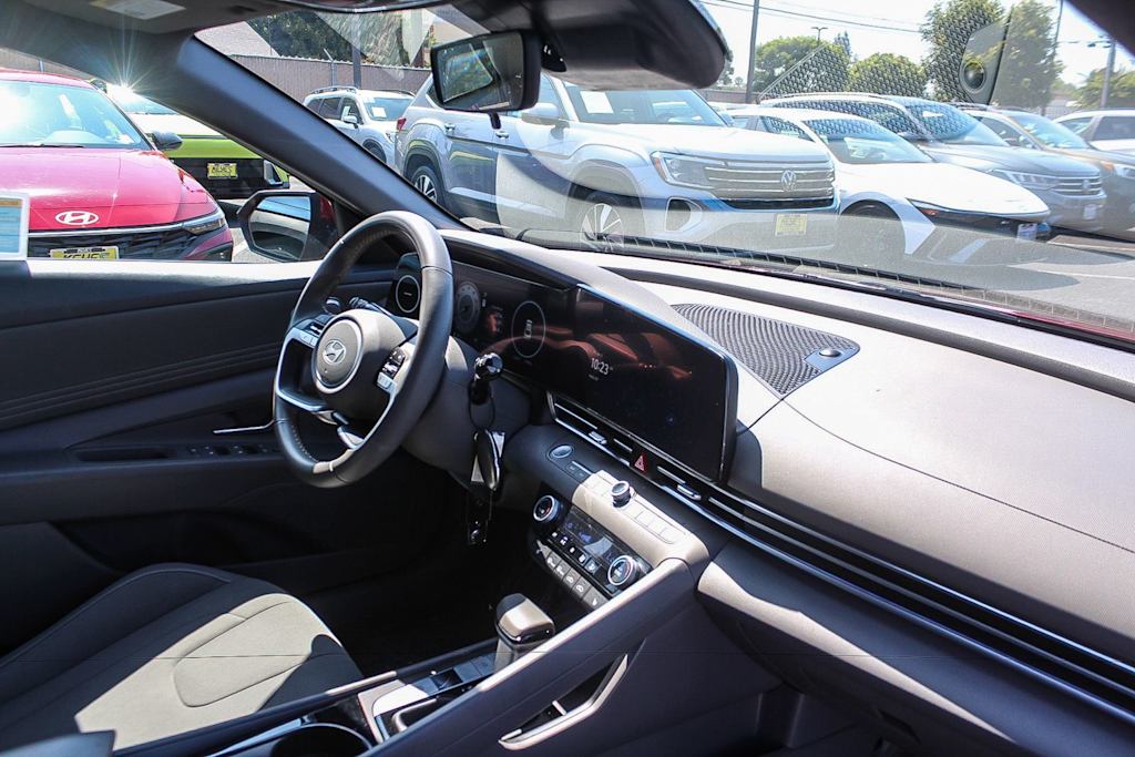 Thumbnail: 2024 Hyundai Elantra - 11