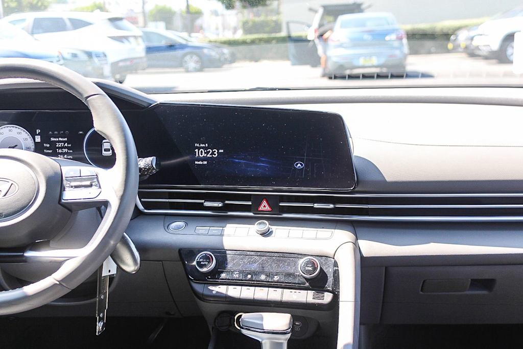 Thumbnail: 2024 Hyundai Elantra - 8