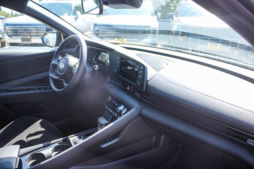 Thumbnail: 2026 Hyundai Elantra - 12