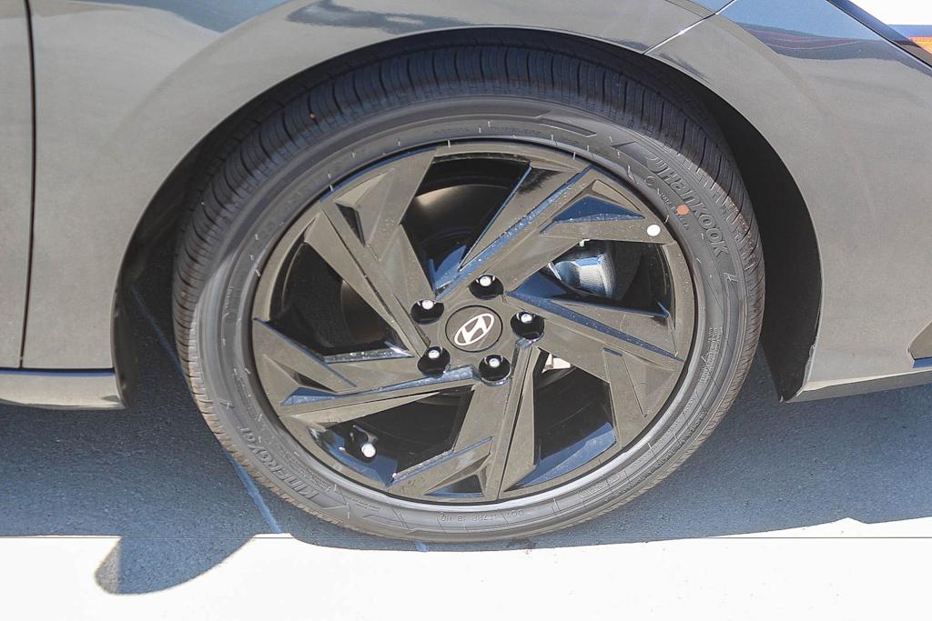 Thumbnail: 2026 Hyundai Elantra - 20