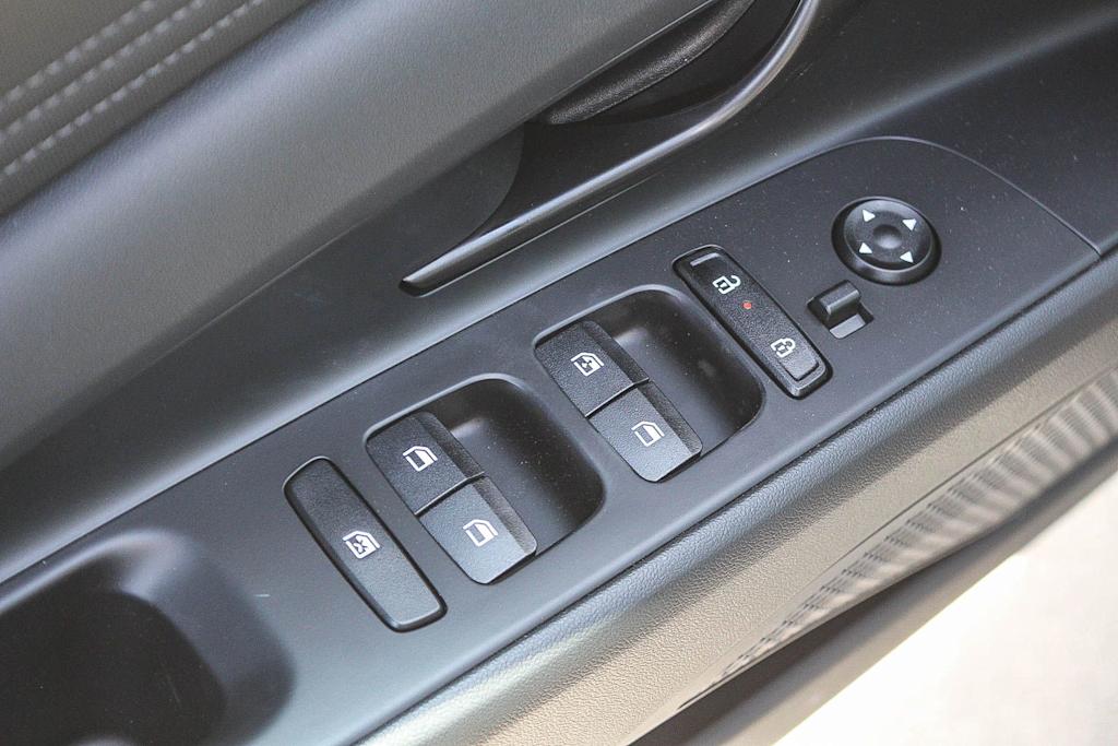Thumbnail: 2026 Hyundai Elantra - 26