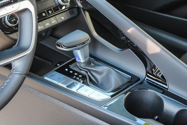 Thumbnail: 2025 Hyundai Elantra - 14