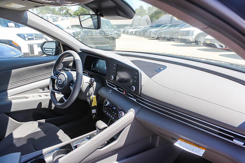Thumbnail: 2026 Hyundai Elantra - 12