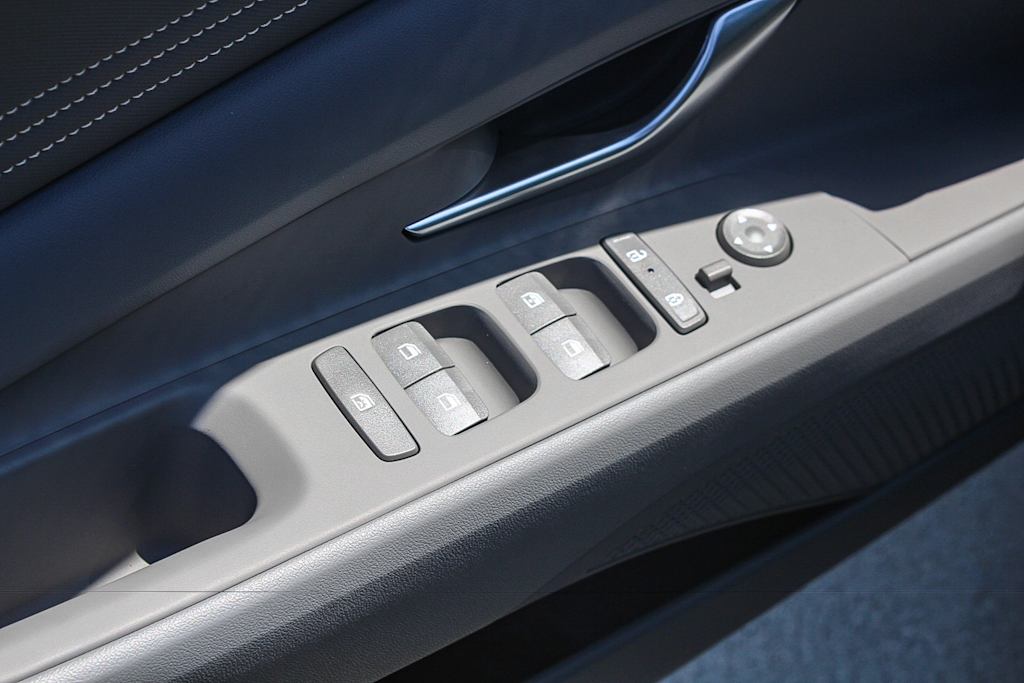 Thumbnail: 2026 Hyundai Elantra - 26