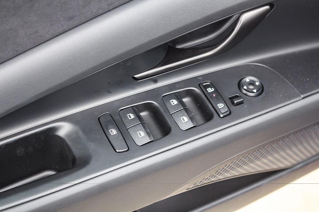 Thumbnail: 2026 Hyundai Elantra - 25