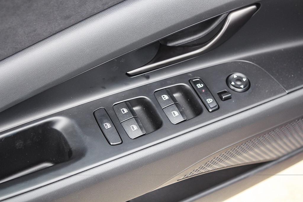 Thumbnail: 2026 Hyundai Elantra - 22