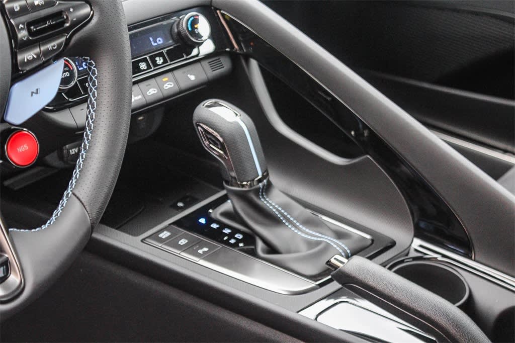 Thumbnail: 2025 Hyundai Elantra - 15