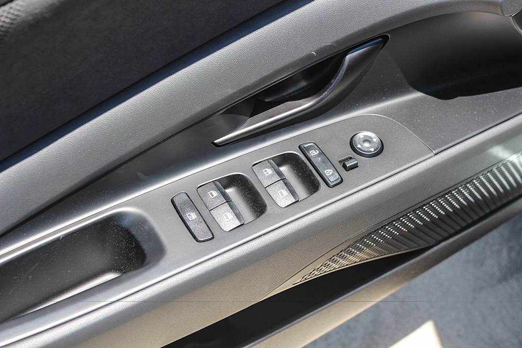 Thumbnail: 2026 Hyundai Elantra - 25