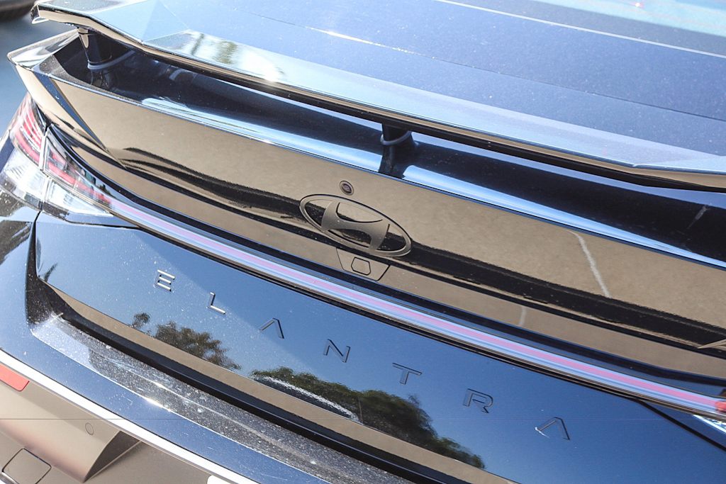 Thumbnail: 2026 Hyundai Elantra - 18
