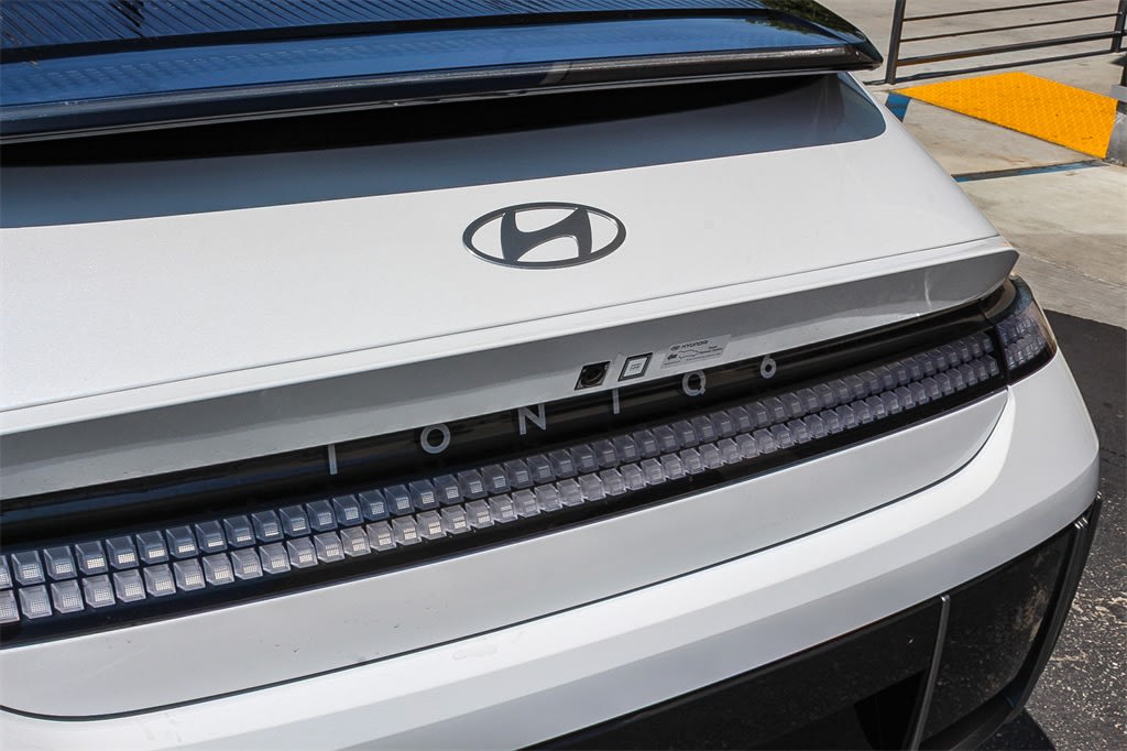 Thumbnail: 2025 Hyundai Ioniq 6 - 21