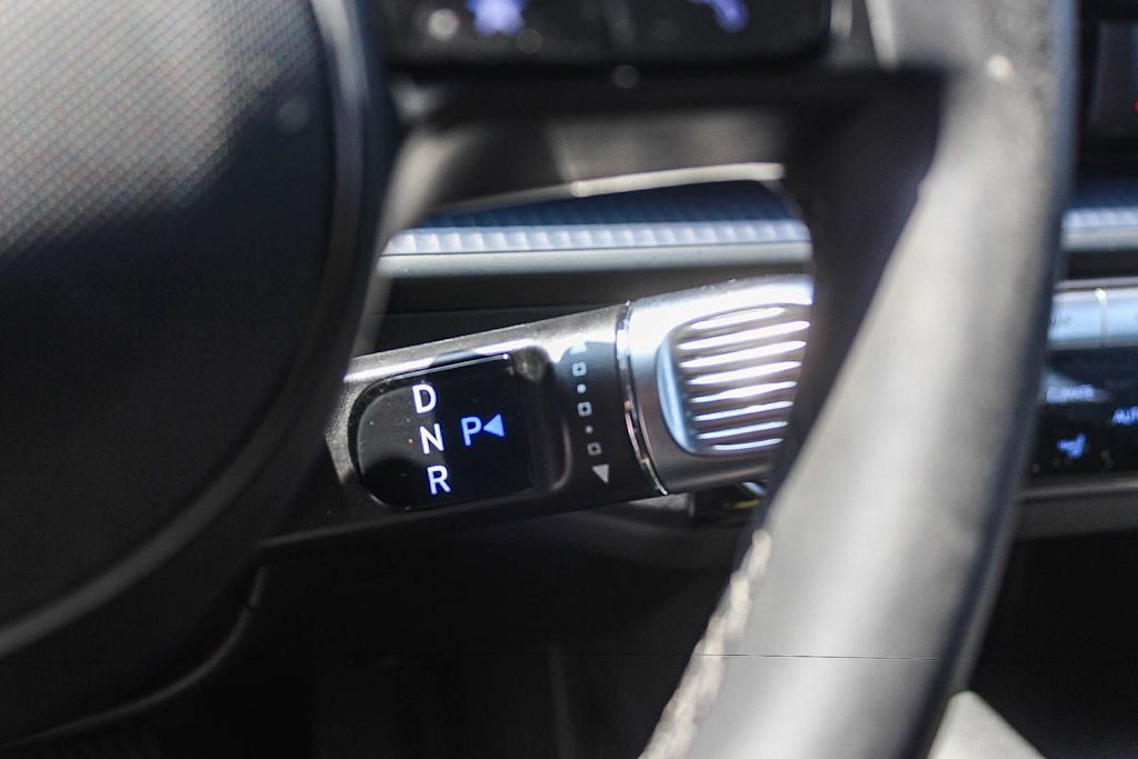 Thumbnail: 2024 Hyundai Ioniq 6 - 25