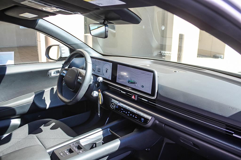 Thumbnail: 2025 Hyundai Ioniq 6 - 10