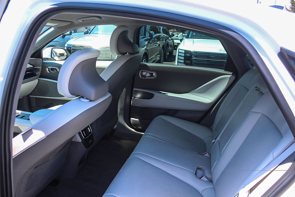 Thumbnail: 2024 Hyundai Ioniq 6 - 10