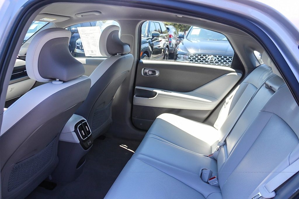 Thumbnail: 2024 Hyundai Ioniq 6 - 9