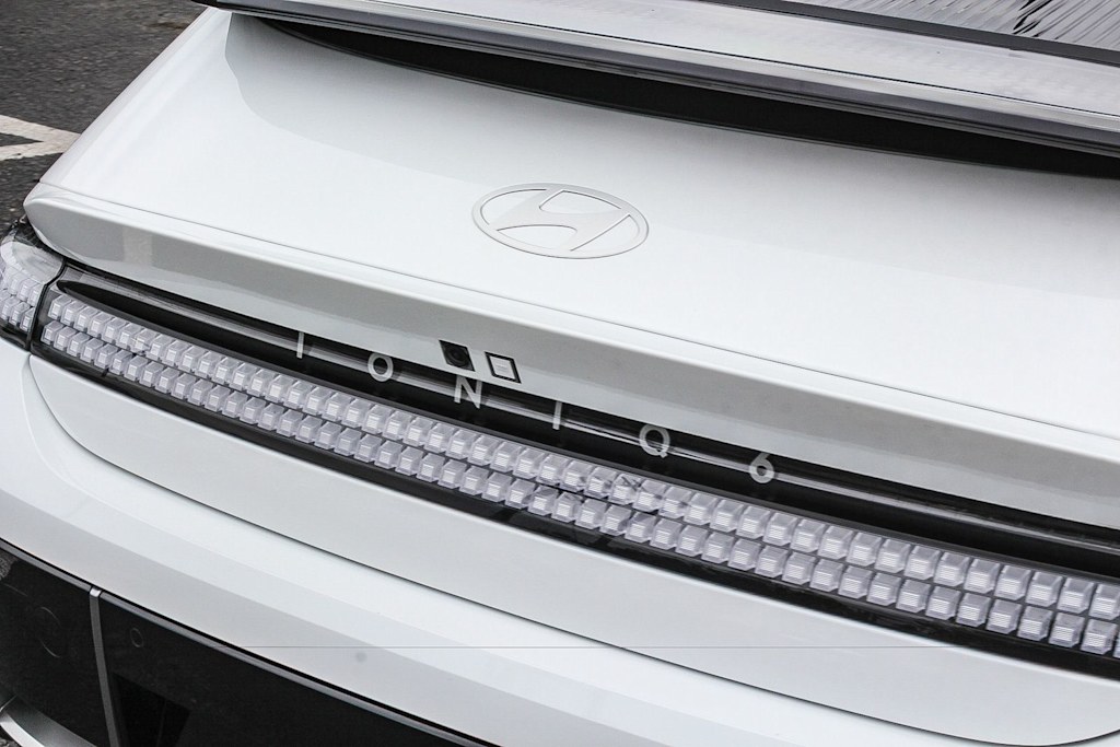 Thumbnail: 2024 Hyundai Ioniq 6 - 4