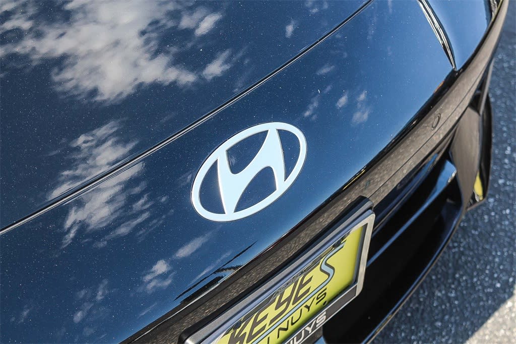 Thumbnail: 2023 Hyundai Ioniq 6 - 5