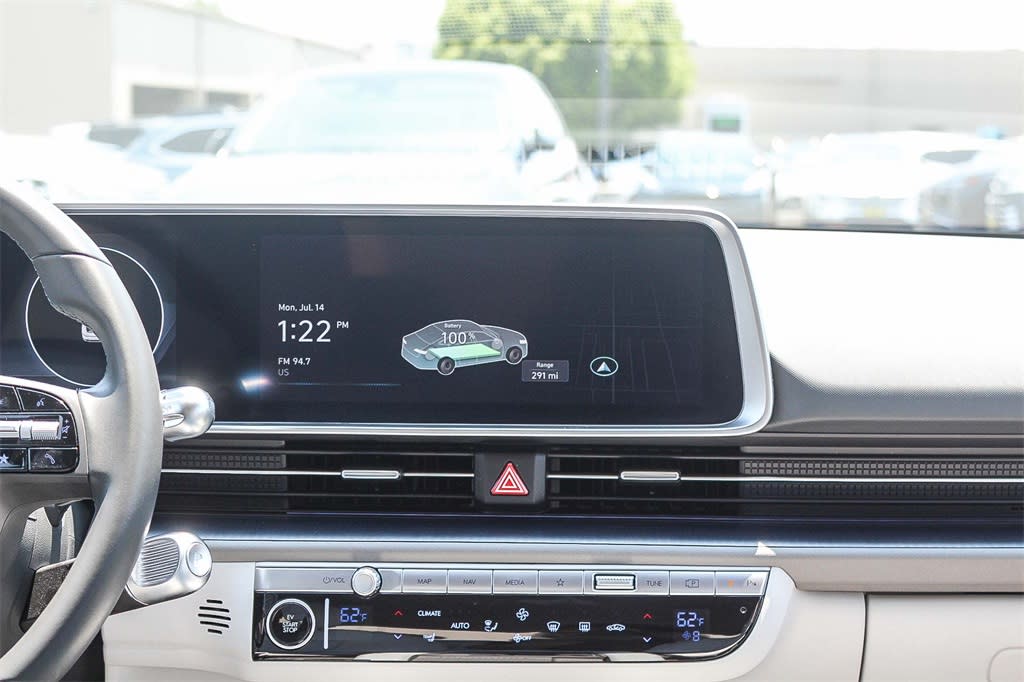 Thumbnail: 2023 Hyundai Ioniq 6 - 22