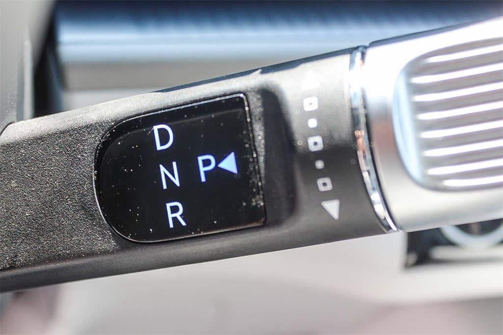 Thumbnail: 2023 Hyundai Ioniq 6 - 23