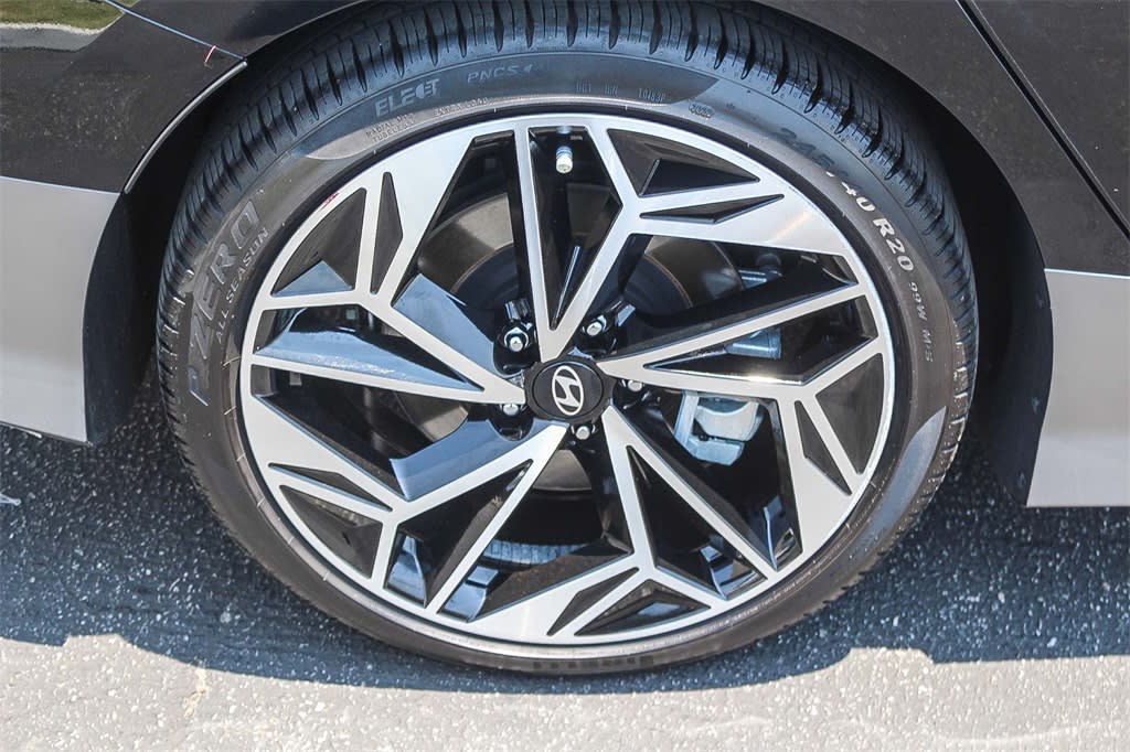 Thumbnail: 2023 Hyundai Ioniq 6 - 7