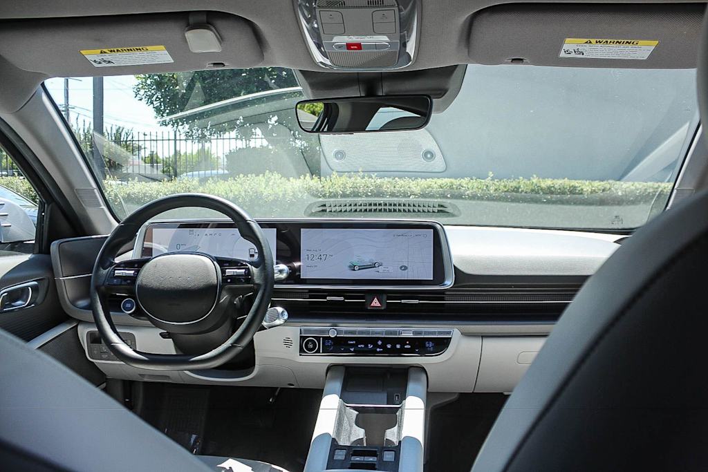 Thumbnail: 2023 Hyundai Ioniq 6 - 2
