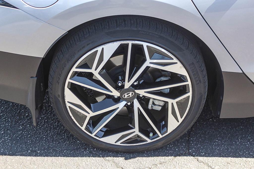 Thumbnail: 2023 Hyundai Ioniq 6 - 5