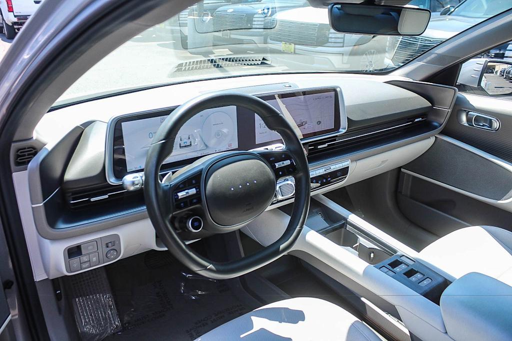 Thumbnail: 2023 Hyundai Ioniq 6 - 12