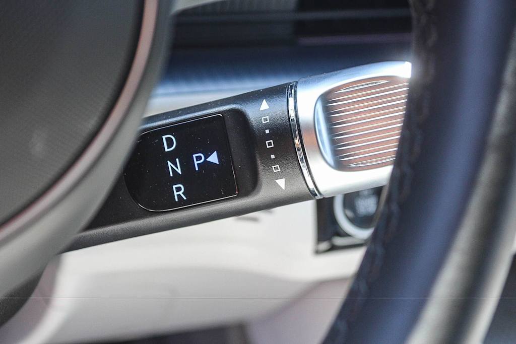 Thumbnail: 2023 Hyundai Ioniq 6 - 25