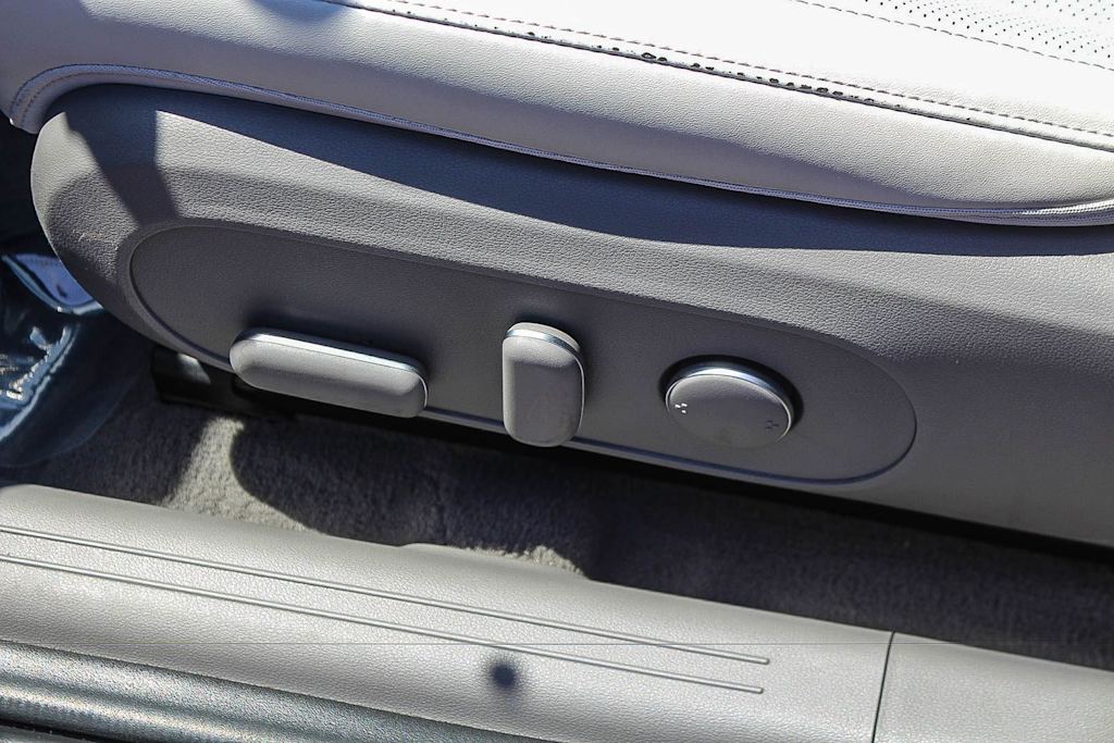 Thumbnail: 2023 Hyundai Ioniq 6 - 26