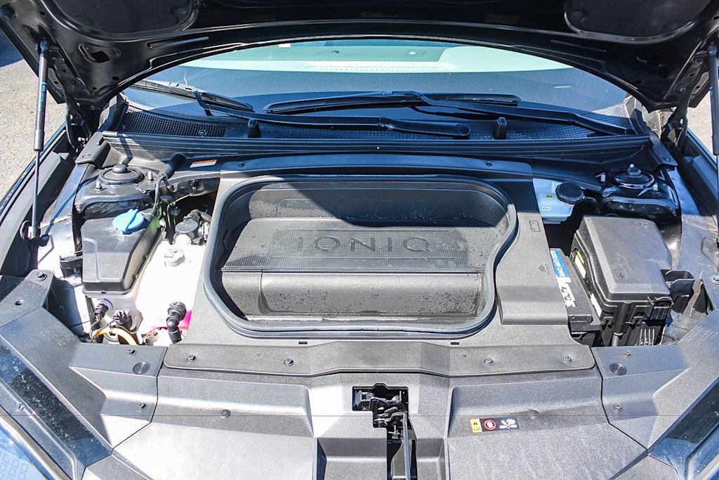Thumbnail: 2023 Hyundai Ioniq 6 - 7