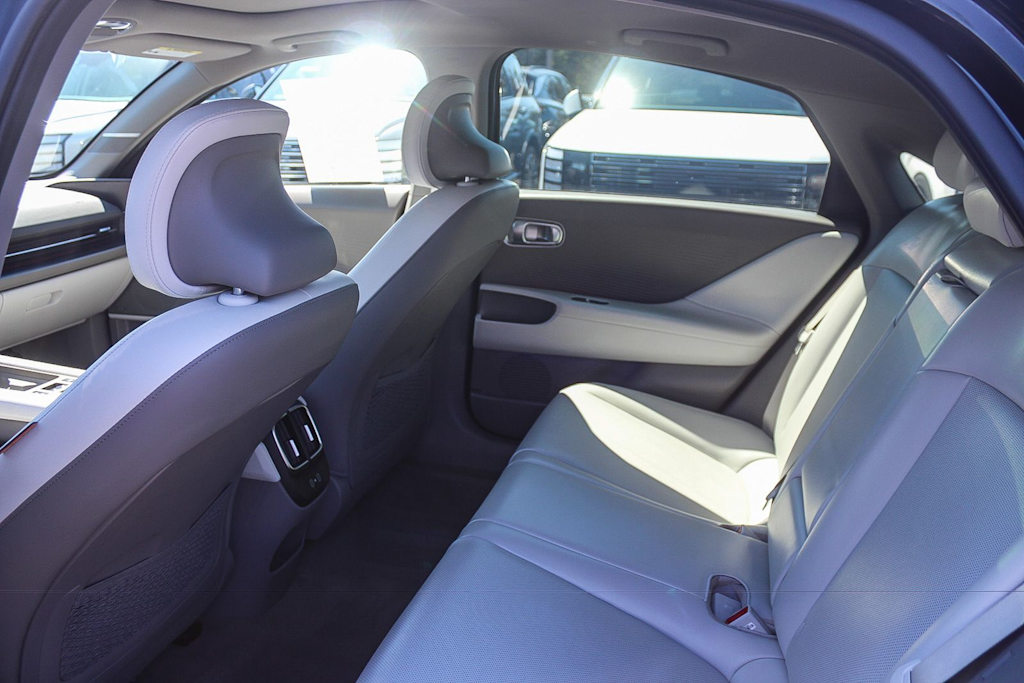 Thumbnail: 2023 Hyundai Ioniq 6 - 10