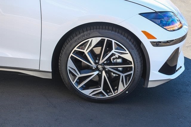 Thumbnail: 2025 Hyundai Ioniq 6 - 18