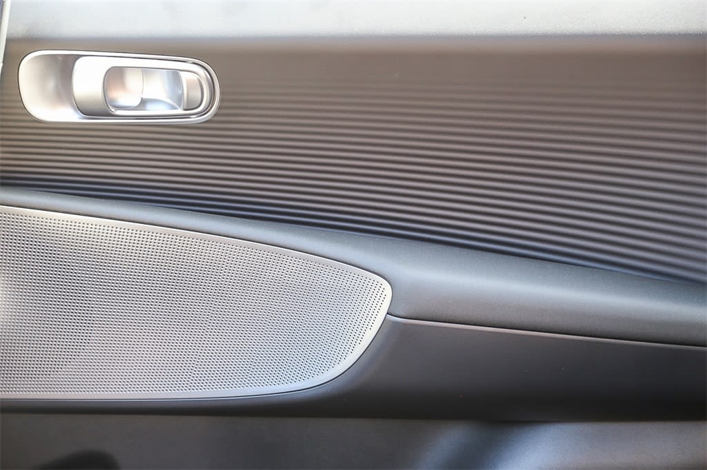 Thumbnail: 2025 Hyundai Ioniq 6 - 23