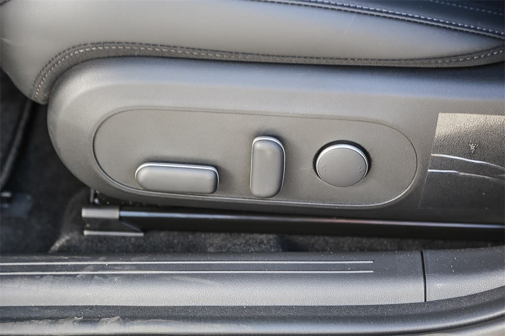 Thumbnail: 2025 Hyundai Ioniq 6 - 24