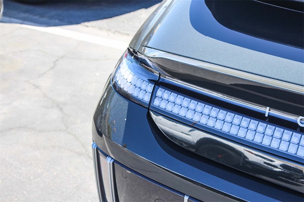 Thumbnail: 2023 Hyundai Ioniq 6 - 18