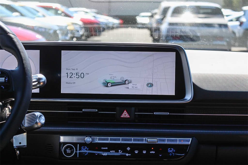 Thumbnail: 2023 Hyundai Ioniq 6 - 21