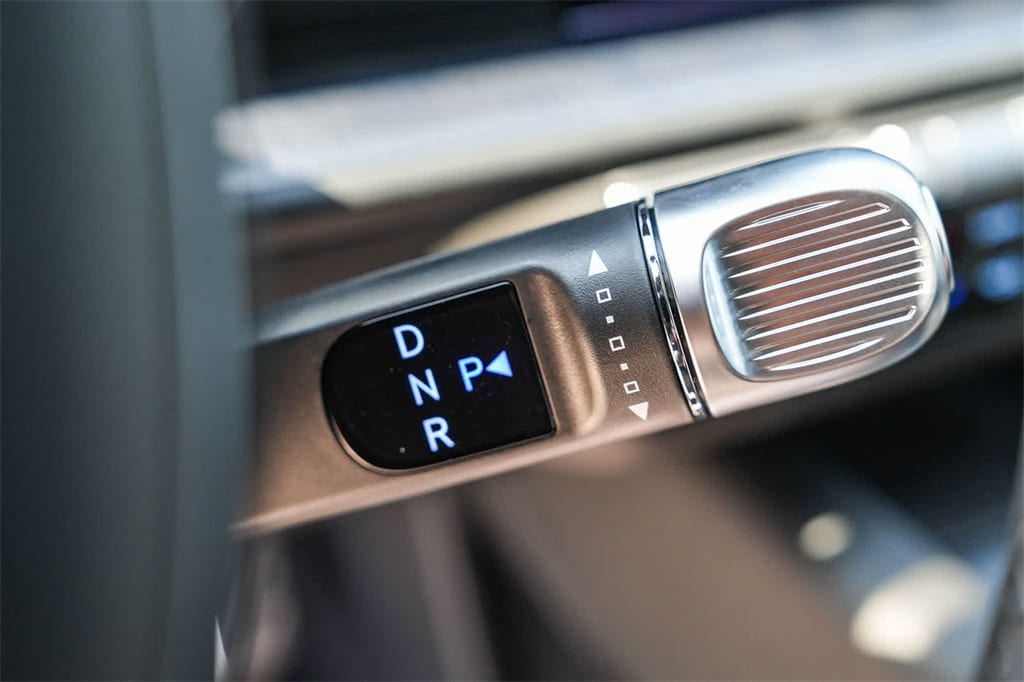 Thumbnail: 2023 Hyundai Ioniq 6 - 23