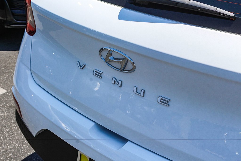 Thumbnail: 2023 Hyundai Venue - 6