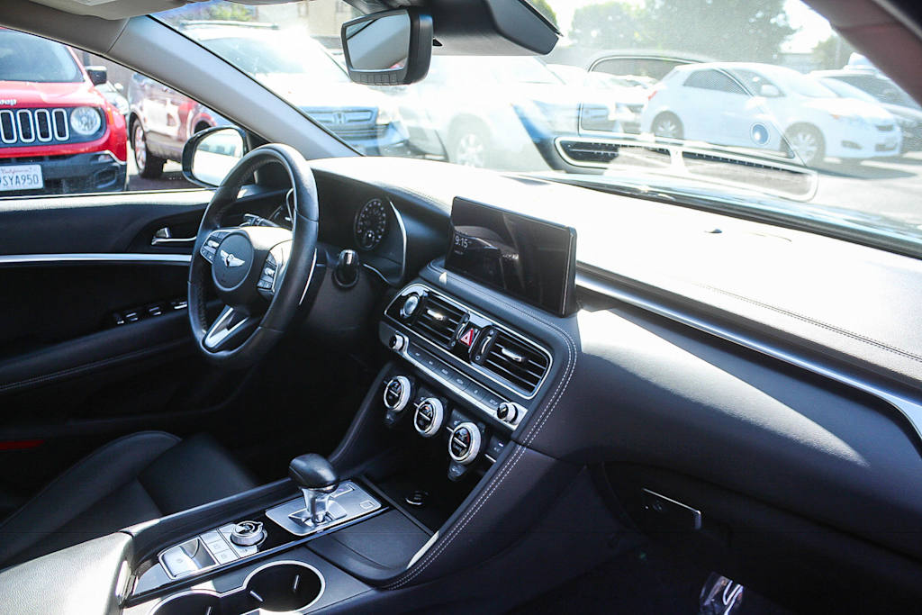 Thumbnail: 2022 Genesis G70 - 12