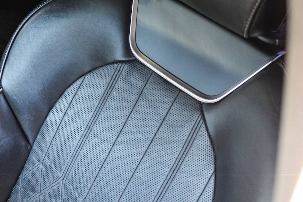 Thumbnail: 2019 Genesis G70 - 10