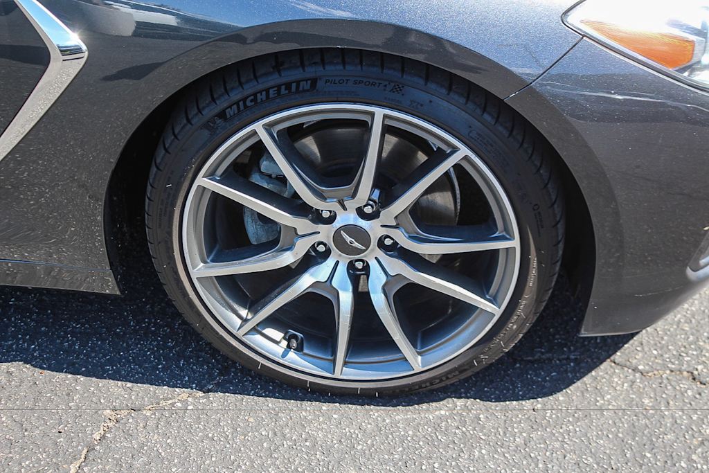 Thumbnail: 2019 Genesis G70 - 21