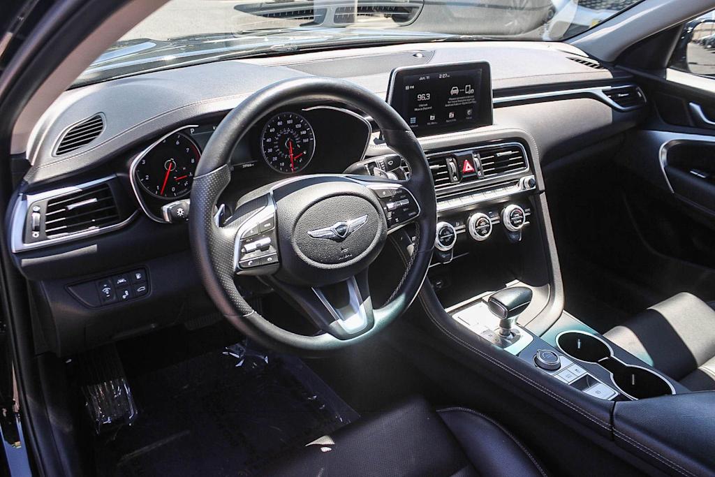 Thumbnail: 2021 Genesis G70 - 24