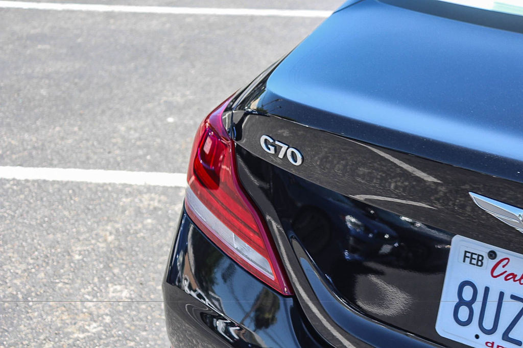 Thumbnail: 2021 Genesis G70 - 6