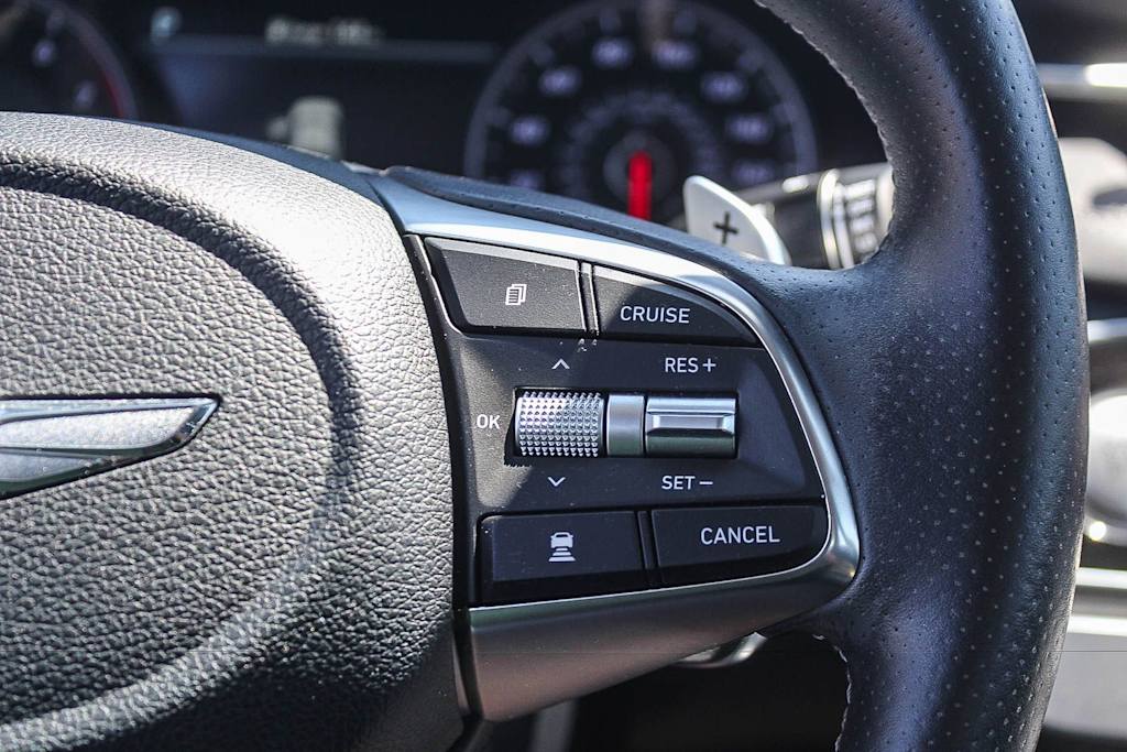 Thumbnail: 2021 Genesis G70 - 28