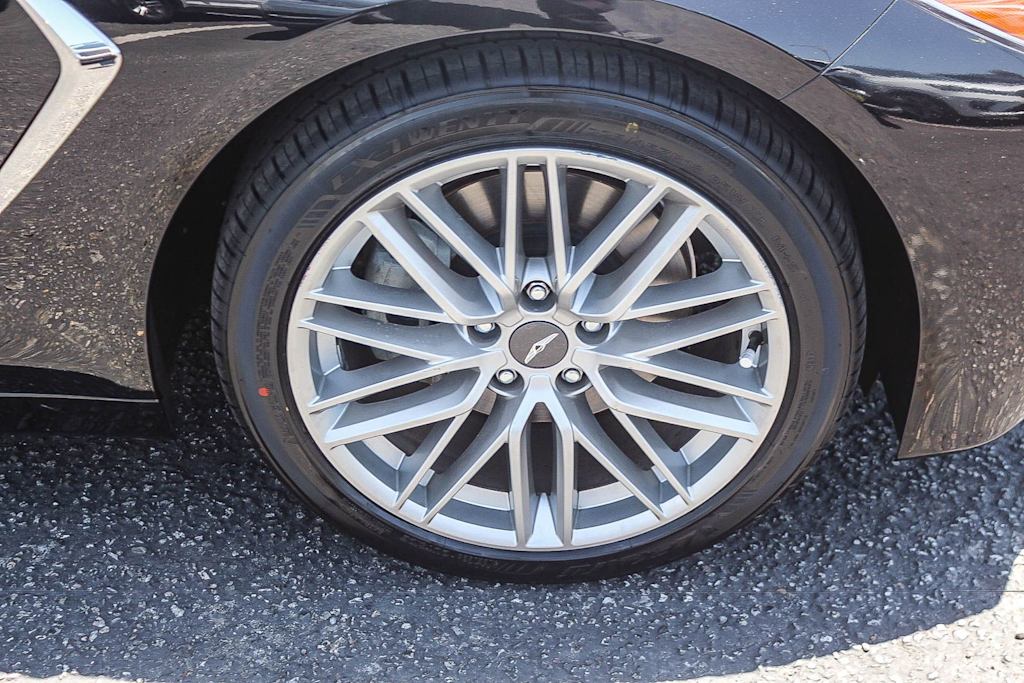 Thumbnail: 2021 Genesis G70 - 22